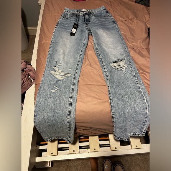 6 pairs of fashion nova jeans never worn with the tags still on. - Picture 3 of 6